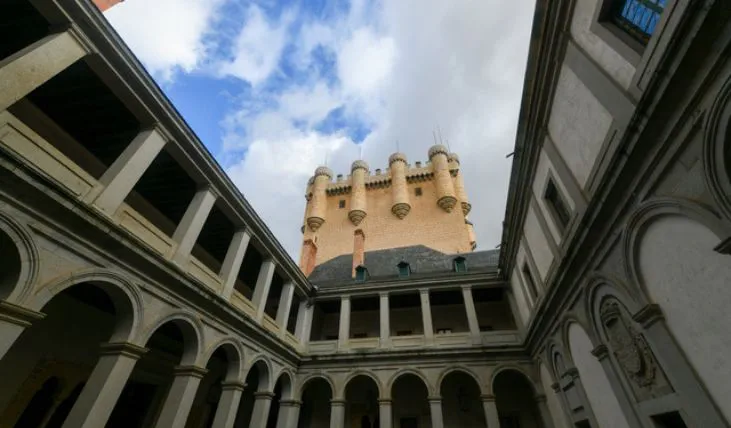 caracteristicas de la filosofia politica